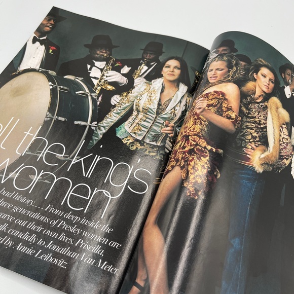 VOGUE The Presley Women Exclusive! August 2004 - Picture 2 of 4